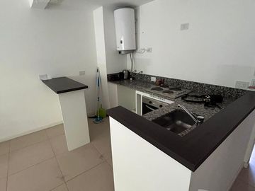 Luminoso Departamento con Balcón y Parrilla a la Venta / San Fernando
