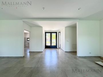 Casa en El Canton Islas- Escobar-  Mallmann Propiedades