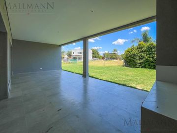 Casa en El Canton Islas- Escobar-  Mallmann Propiedades