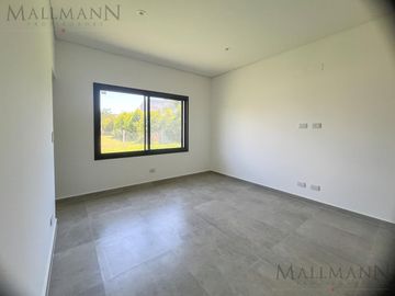Casa en El Canton Islas- Escobar-  Mallmann Propiedades