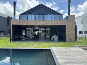 Casa en Carpinchos - Nordelta