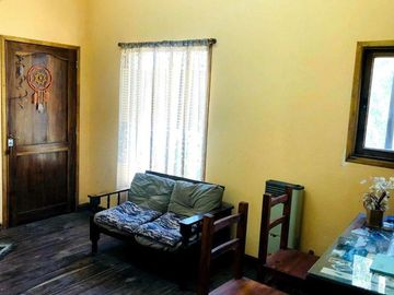 CASA CON OFICINA Y GALPON