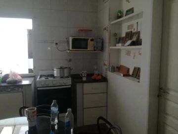 Casa en venta - 2 Dormitorios 2 Baños - 330Mts2 - Avellaneda