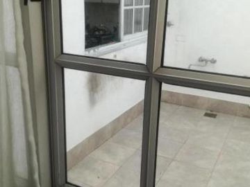 Casa en venta - 2 Dormitorios 2 Baños - 330Mts2 - Avellaneda