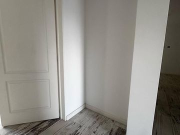 Venta 3 amb. 75M c/ cochera, frente, Lanús. Iberlucea 2922.