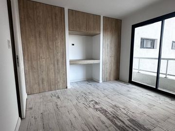 Venta 3 amb. 75M c/ cochera, frente, Lanús. Iberlucea 2922.
