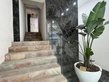 Venta 3 amb. 75M c/ cochera, frente, Lanús. Iberlucea 2922.