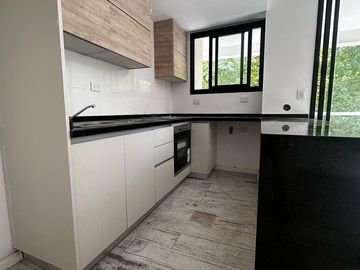 Venta 3 amb. 75M c/ cochera, frente, Lanús. Iberlucea 2922.