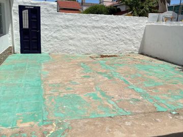 Casa en a 100 metros de Avenida Perón