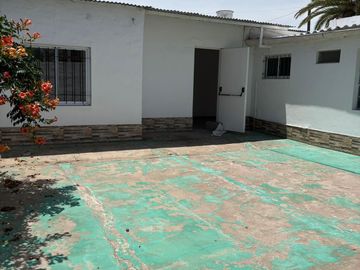 Casa en a 100 metros de Avenida Perón