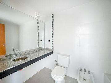 Departamento en venta en  Echesortu, Rosario - Piso exclusivo de 3 dormitorios c/ amenities.
