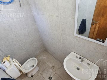 Casa en  Venta + Galpón