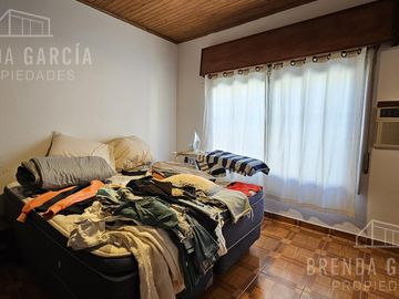 Casa en  Venta + Galpón