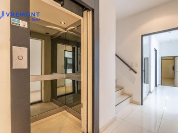 Venta Casa 6 AMB en Parque Chacabuco, Capital Federal.