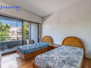 Venta Casa 6 AMB en Parque Chacabuco, Capital Federal.