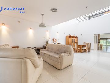 Venta Casa 6 AMB en Parque Chacabuco, Capital Federal.