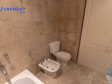 Venta Casa 6 AMB en Parque Chacabuco, Capital Federal.