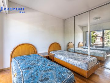 Venta Casa 6 AMB en Parque Chacabuco, Capital Federal.