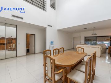 Venta Casa 6 AMB en Parque Chacabuco, Capital Federal.