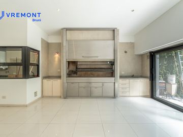 Venta Casa 6 AMB en Parque Chacabuco, Capital Federal.