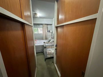 VENTA - DEPARTAMENTO 3 AMBIENTES CON BALCON Y DOS PATIOS - CABALLITO