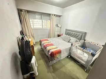 VENTA - DEPARTAMENTO 3 AMBIENTES CON BALCON Y DOS PATIOS - CABALLITO
