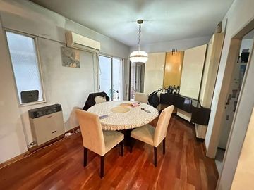VENTA - DEPARTAMENTO 3 AMBIENTES CON BALCON Y DOS PATIOS - CABALLITO