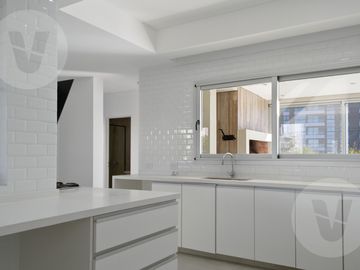 Casa en venta con renta - Barrio Terralagos, Canning