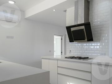Casa en venta con renta - Barrio Terralagos, Canning