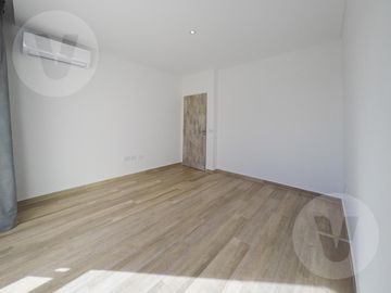 Casa en venta con renta - Barrio Terralagos, Canning