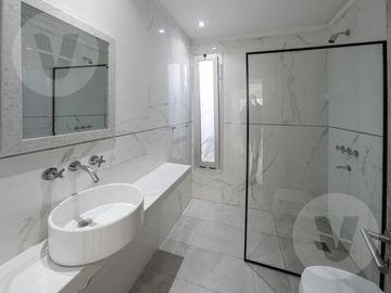 Casa en venta con renta - Barrio Terralagos, Canning