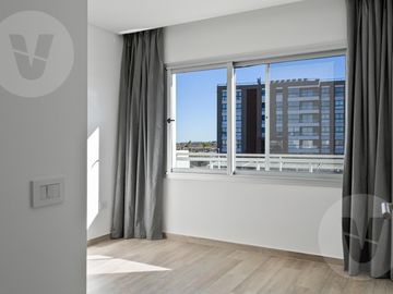 Casa en venta con renta - Barrio Terralagos, Canning