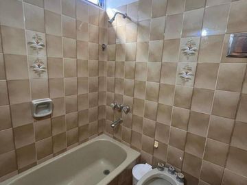 CASA QUINTA DEPTO CON PILETA Y CANCHA DE TENIS EN BIALET MASSE A METROS DEL LAGO ref 1997