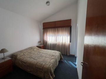 CASA QUINTA DEPTO CON PILETA Y CANCHA DE TENIS EN BIALET MASSE A METROS DEL LAGO ref 1997