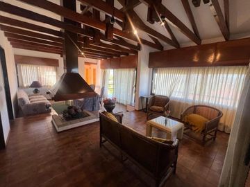 CASA QUINTA DEPTO CON PILETA Y CANCHA DE TENIS EN BIALET MASSE A METROS DEL LAGO ref 1997