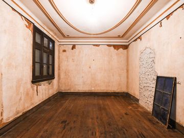 Casa  estilo inglés, 5 dormitorios, patio y cochera- San Lorenzo 1900- Centro- Rosario | Venta