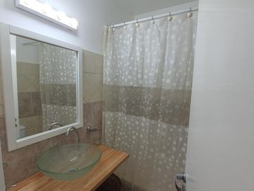 VENTA TRIPLEX    LOMAS DE ZAMORA 80 M2 EN CONDOMINIO CERRADO CON COCHERA BAJAS EXPENSAS  ACEPTA PERMUTA