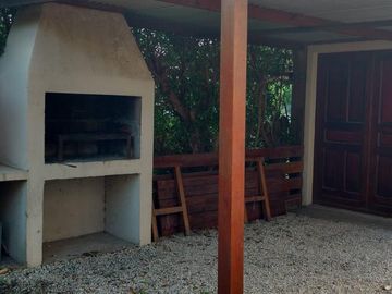 Casa en venta - 4 Dormitorios 2 Baños - Cochera - 968Mts2 - Miramar