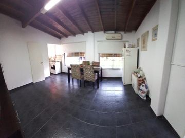 CASA MULTIFAMILIAR 200 MTS - 3 PH EN BLOCK - VILLA MARTELLI - VENDE