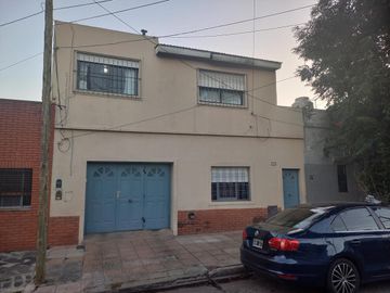 CASA MULTIFAMILIAR 200 MTS - 3 PH EN BLOCK - VILLA MARTELLI - VENDE