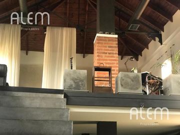 Casa de 3 dormitorios en venta en Echeverria del Lago | Posible permuta