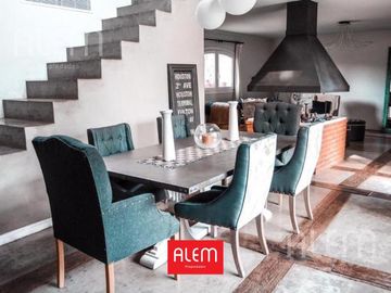 Casa de 3 dormitorios en venta en Echeverria del Lago | Posible permuta