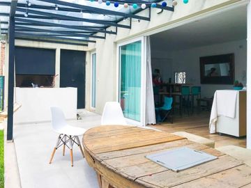 Casa en venta - 2 Dormitorios 2 Baños - 92Mts2 - City Bell