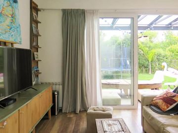 Casa en venta - 2 Dormitorios 2 Baños - 92Mts2 - City Bell