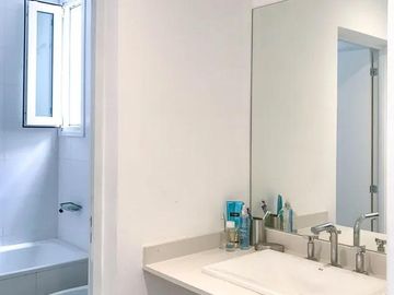 Casa en venta - 2 Dormitorios 2 Baños - 92Mts2 - City Bell