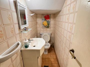 Importante casa de 5 dormitorios sobre Av. Mate de Luna al 2100, zona Parque Avellaneda
