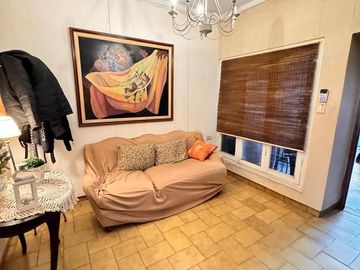 Importante casa de 5 dormitorios sobre Av. Mate de Luna al 2100, zona Parque Avellaneda