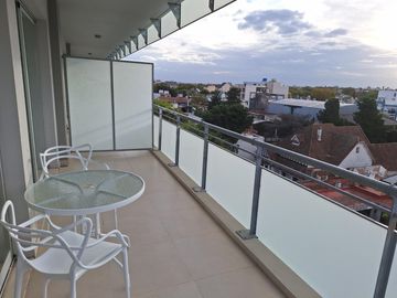 Venta departamento 2 ambientes con balcón  -Vicente López