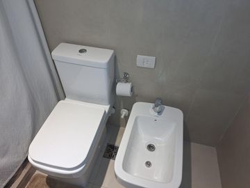 Venta departamento 2 ambientes con balcón  -Vicente López