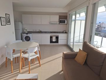 Venta departamento 2 ambientes con balcón  -Vicente López